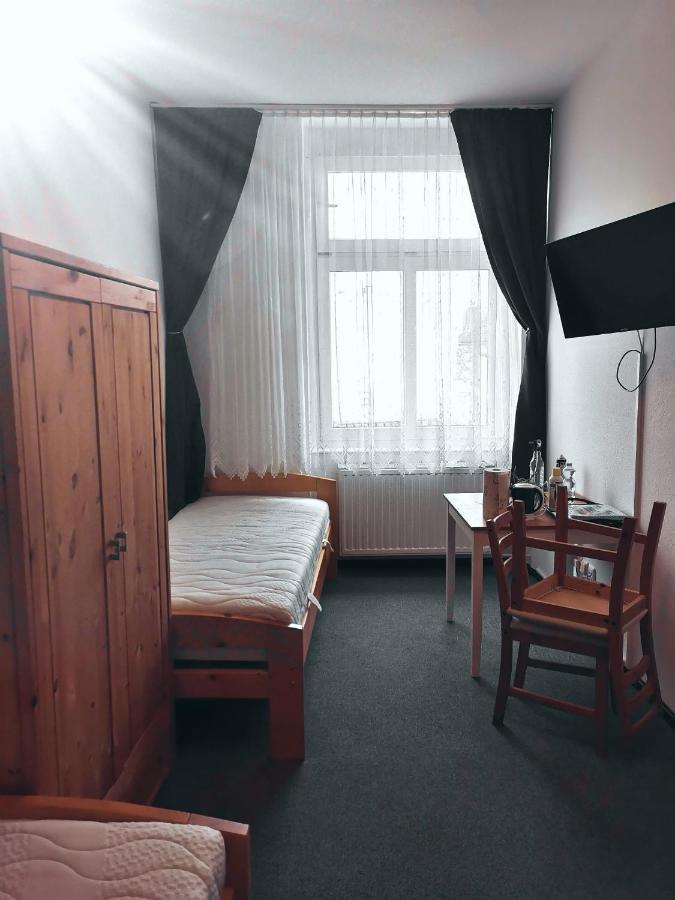 Hotel-Pension Zum Hirsch Hattersheim am Main Kültér fotó