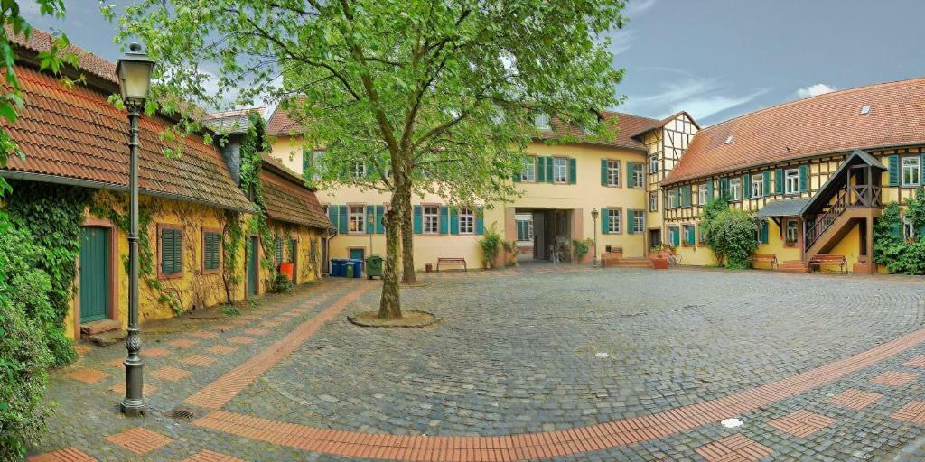 Hotel-Pension Zum Hirsch Hattersheim am Main Kültér fotó